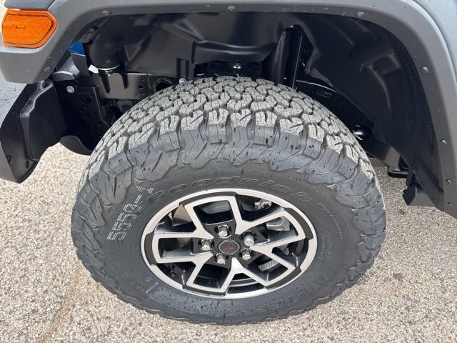 new 2025 Jeep Wrangler car, priced at $56,915