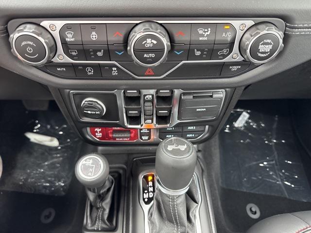 new 2025 Jeep Wrangler car, priced at $56,915
