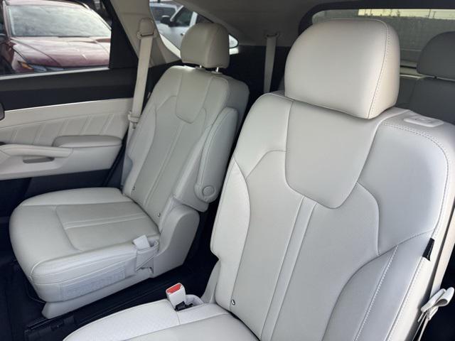 used 2024 Kia Sorento car, priced at $29,988