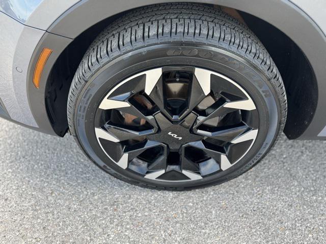 used 2024 Kia Sorento car, priced at $29,988