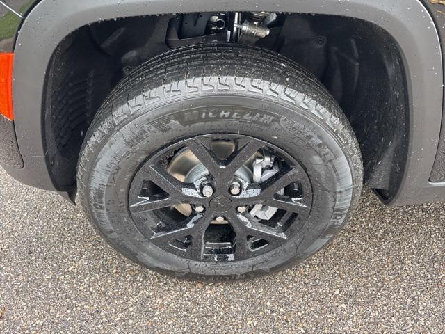 new 2025 Jeep Grand Cherokee car, priced at $36,130