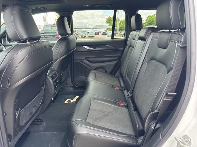 new 2025 Jeep Grand Cherokee car, priced at $35,235