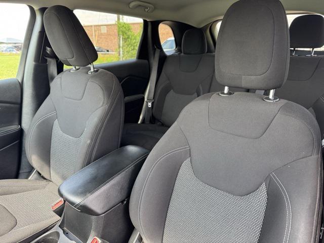 used 2021 Jeep Cherokee car, priced at $19,788