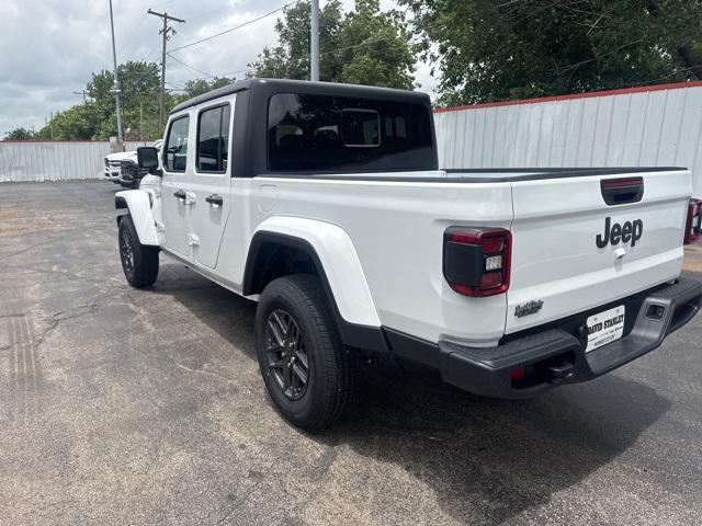 new 2025 Jeep Gladiator car, priced at $38,775