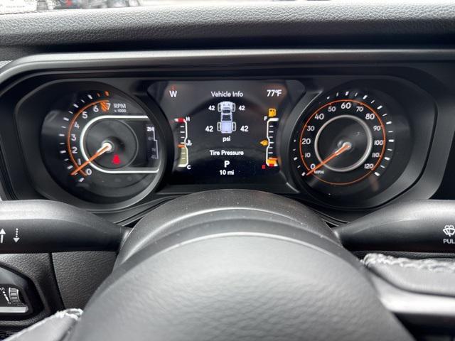 new 2025 Jeep Gladiator car, priced at $38,775