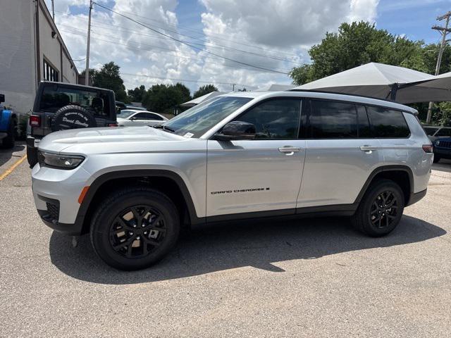 new 2025 Jeep Grand Cherokee L car, priced at $38,930