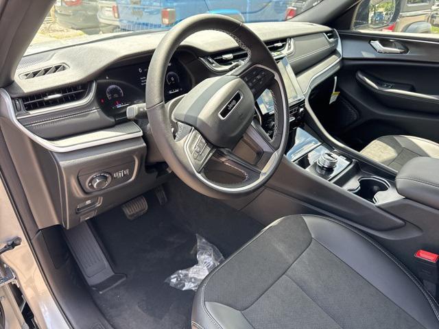 new 2025 Jeep Grand Cherokee L car, priced at $38,930