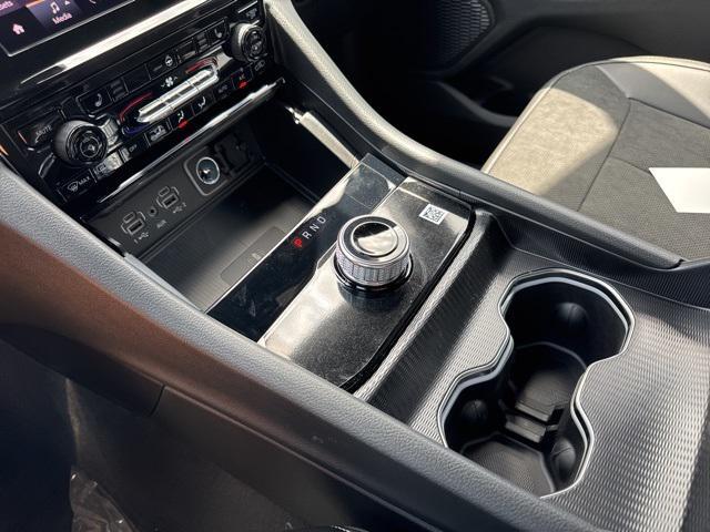 new 2025 Jeep Grand Cherokee L car, priced at $38,930