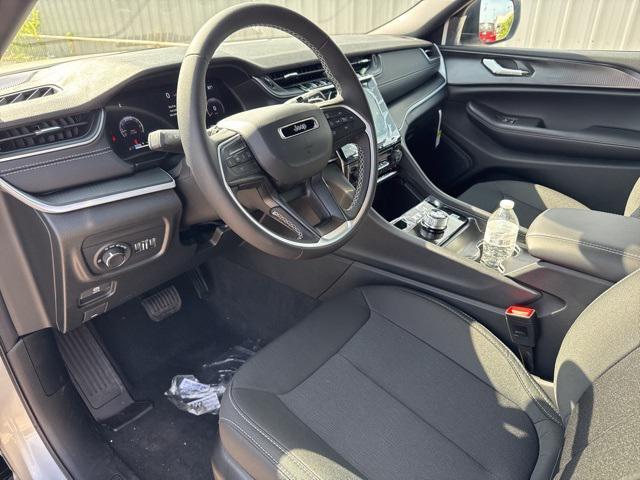 new 2025 Jeep Grand Cherokee L car, priced at $31,825