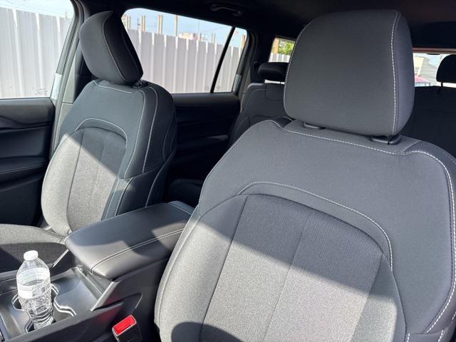 new 2025 Jeep Grand Cherokee L car, priced at $31,825