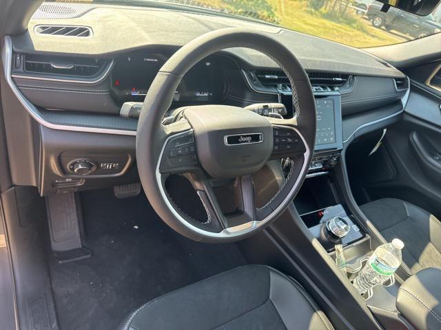 new 2025 Jeep Grand Cherokee L car, priced at $37,900