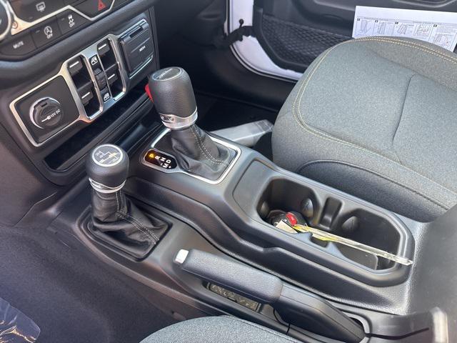 new 2025 Jeep Gladiator car, priced at $34,490