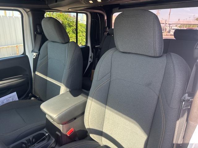new 2025 Jeep Gladiator car, priced at $34,490