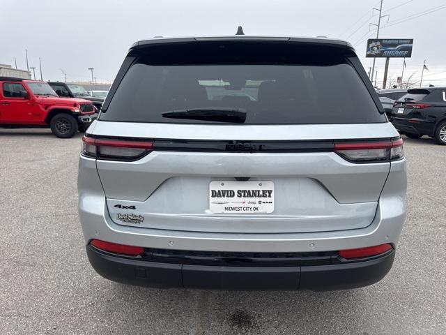 new 2025 Jeep Grand Cherokee car, priced at $34,230