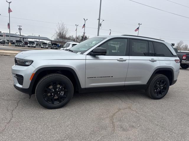 new 2025 Jeep Grand Cherokee car, priced at $34,230