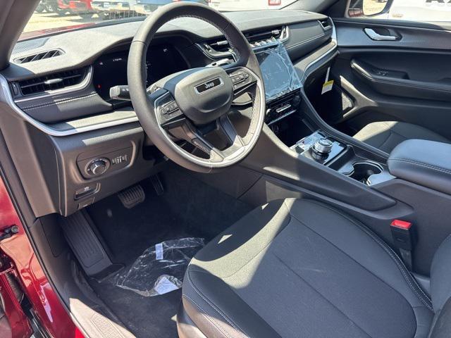 new 2025 Jeep Grand Cherokee L car, priced at $31,825