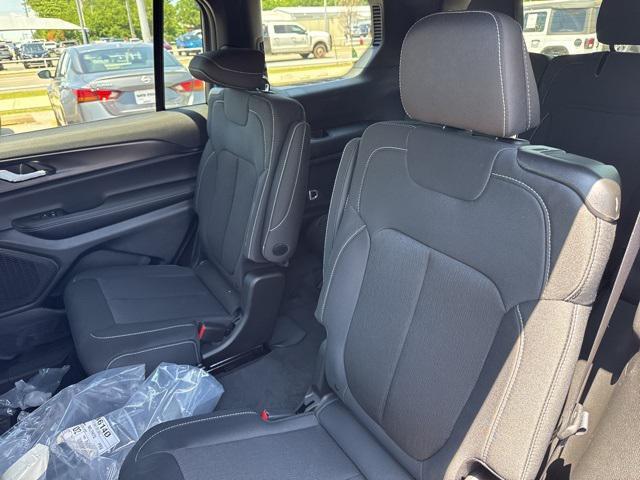 new 2025 Jeep Grand Cherokee L car, priced at $31,825