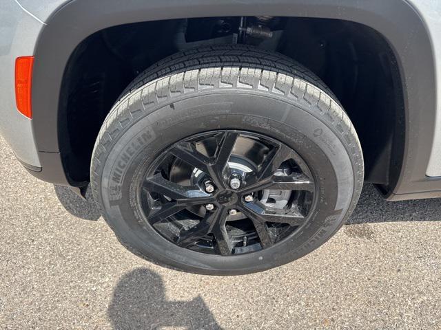 new 2025 Jeep Grand Cherokee L car, priced at $35,130