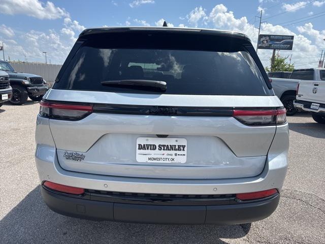 new 2025 Jeep Grand Cherokee car, priced at $35,330