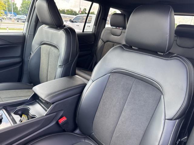 new 2025 Jeep Grand Cherokee car, priced at $35,330