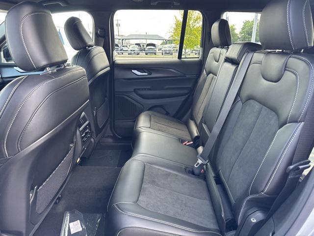 new 2025 Jeep Grand Cherokee car, priced at $35,330