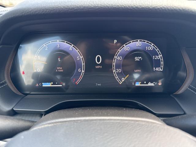 new 2025 Jeep Grand Cherokee car, priced at $35,330