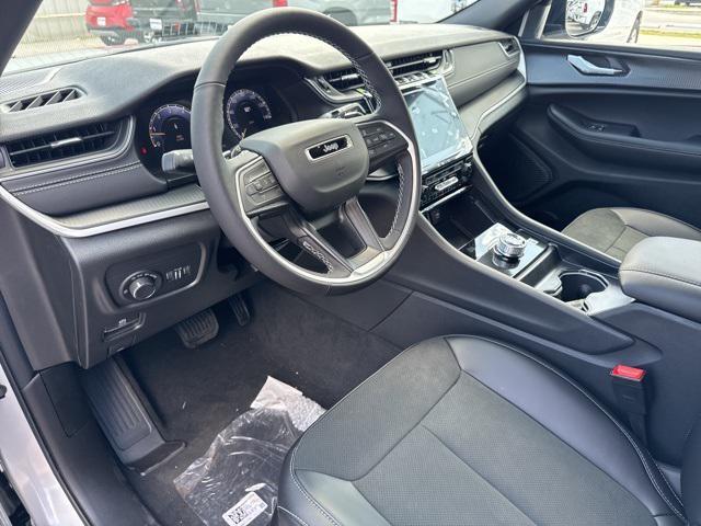 new 2025 Jeep Grand Cherokee car, priced at $35,330