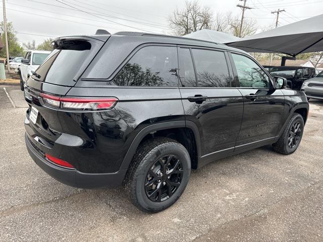 new 2024 Jeep Grand Cherokee car, priced at $36,930