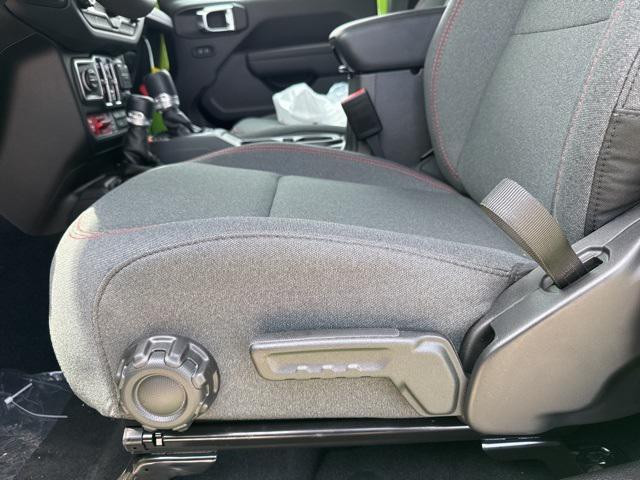 new 2025 Jeep Gladiator car, priced at $47,345