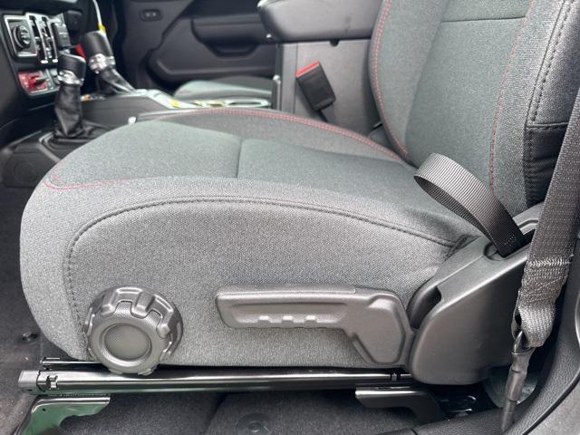 new 2025 Jeep Gladiator car, priced at $47,345