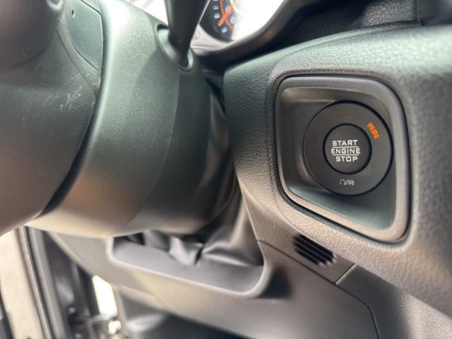 new 2025 Jeep Gladiator car, priced at $32,090