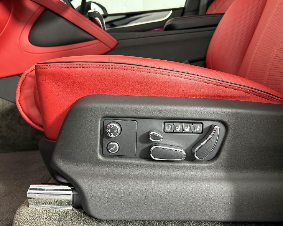 used 2022 Bentley Bentayga car, priced at $143,995