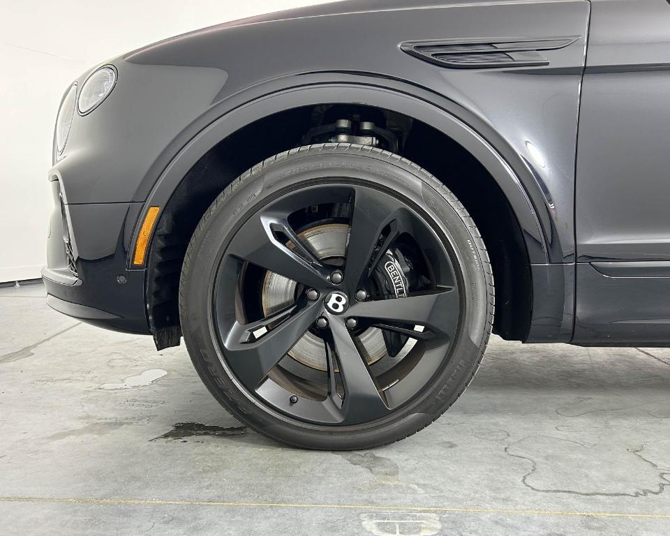 used 2022 Bentley Bentayga car, priced at $143,995