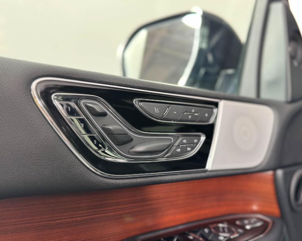 used 2021 Lincoln Navigator L car, priced at $58,995
