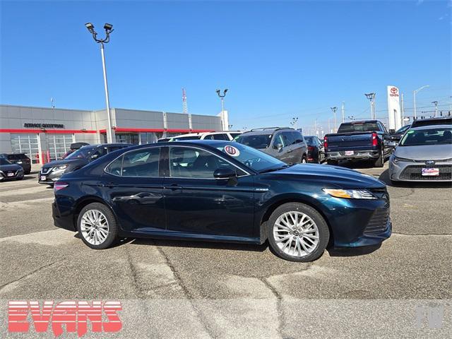 used 2020 Toyota Camry Hybrid car, priced at $28,585