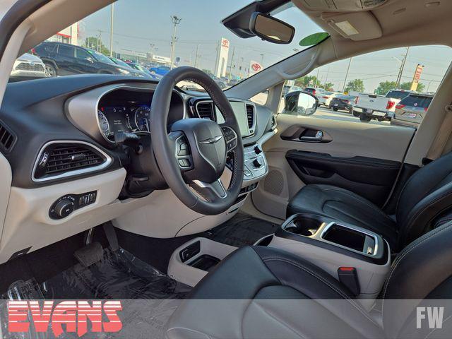used 2024 Chrysler Pacifica car, priced at $30,988