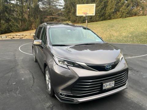 used 2022 Toyota Sienna car, priced at $46,988