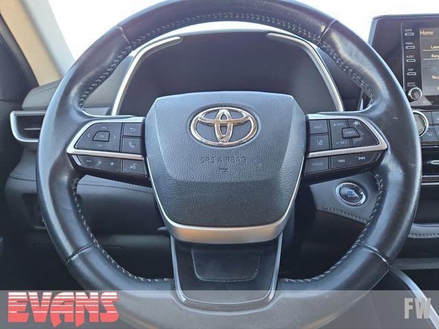 used 2022 Toyota Highlander car, priced at $32,988
