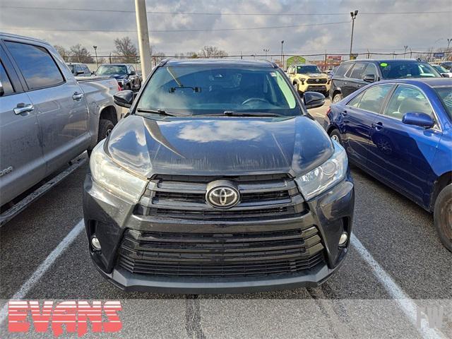 used 2018 Toyota Highlander car, priced at $24,988