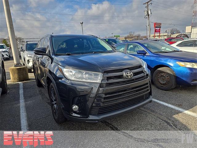 used 2018 Toyota Highlander car, priced at $24,988