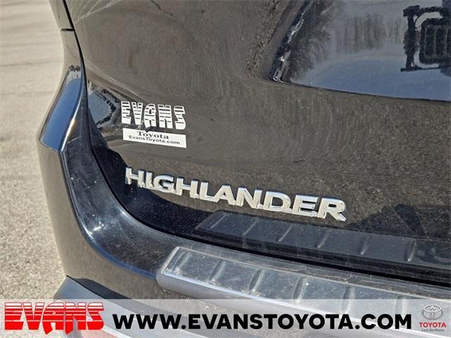 used 2019 Toyota Highlander car, priced at $30,988