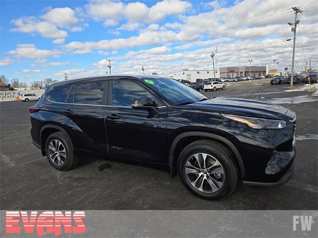 used 2024 Toyota Highlander car, priced at $43,988