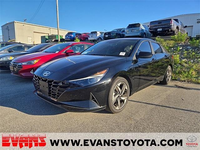 used 2023 Hyundai Elantra car