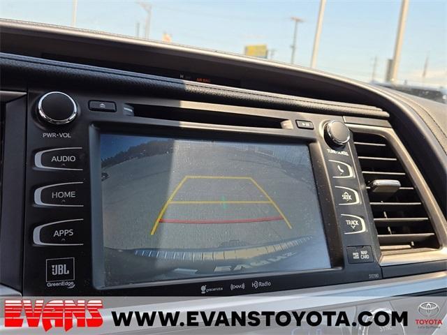 used 2017 Toyota Highlander car