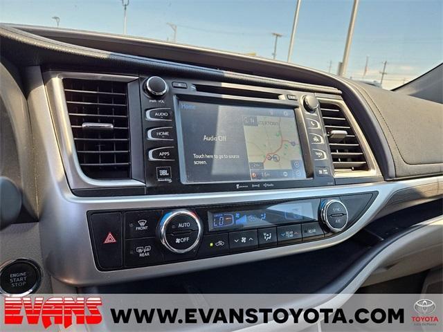 used 2017 Toyota Highlander car