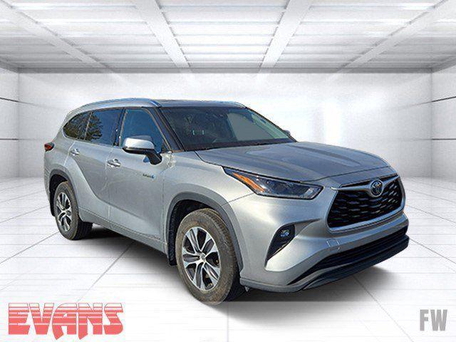 used 2021 Toyota Highlander Hybrid car, priced at $32,375