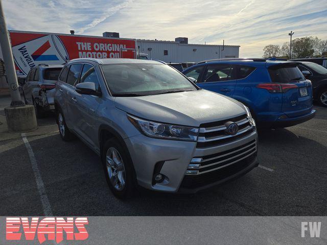 used 2019 Toyota Highlander Hybrid car, priced at $27,177