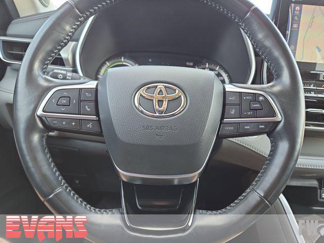used 2021 Toyota Highlander Hybrid car, priced at $37,988