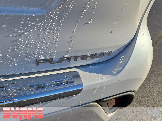 new 2026 Toyota Highlander Hybrid car, priced at $58,567