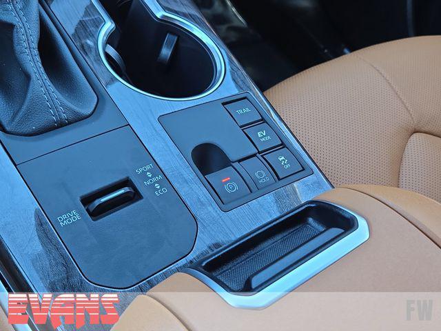 new 2026 Toyota Highlander Hybrid car, priced at $58,567